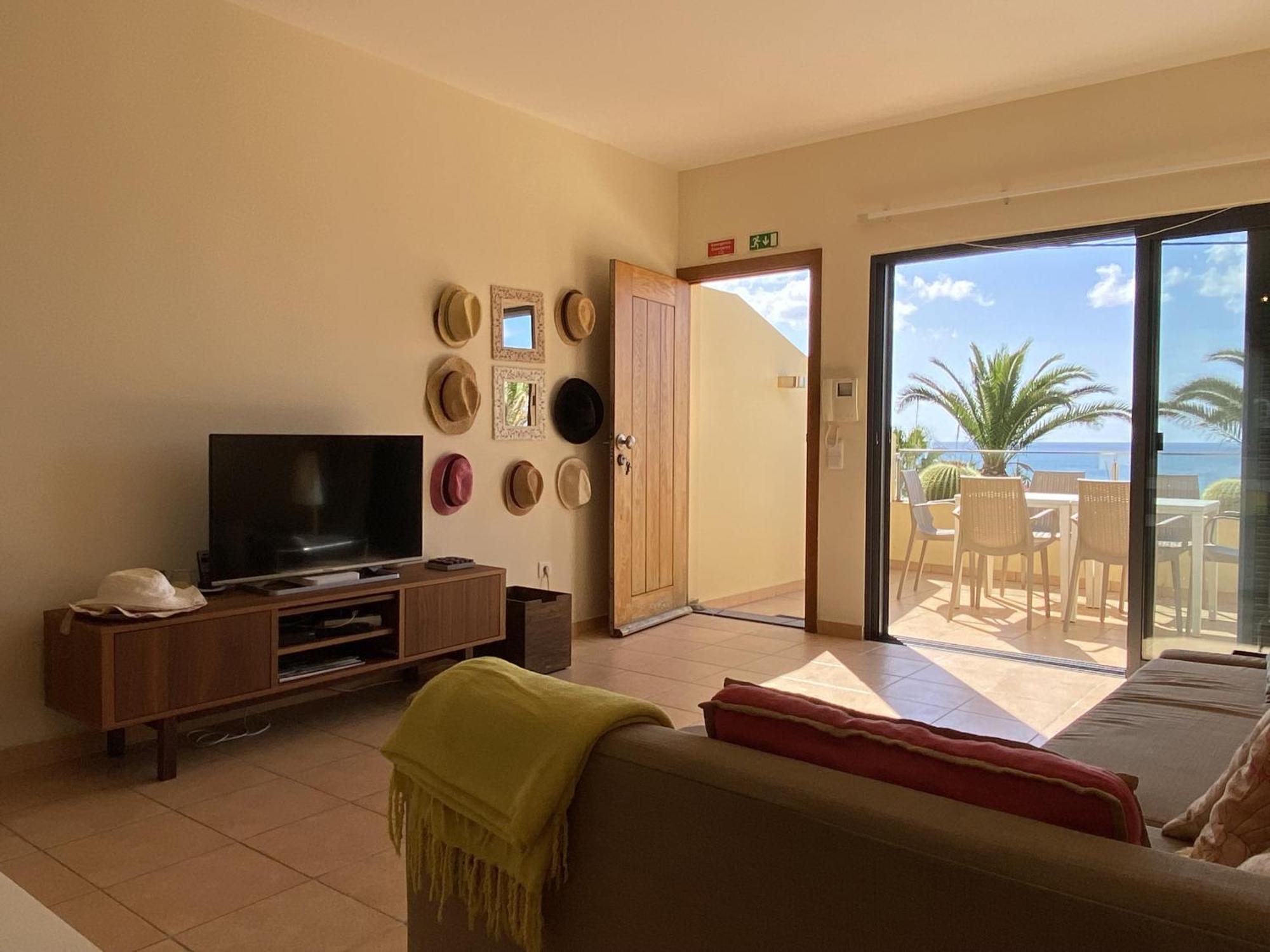 Casa Das Pedras Pretas - By Wehost Porto Santo Luaran gambar